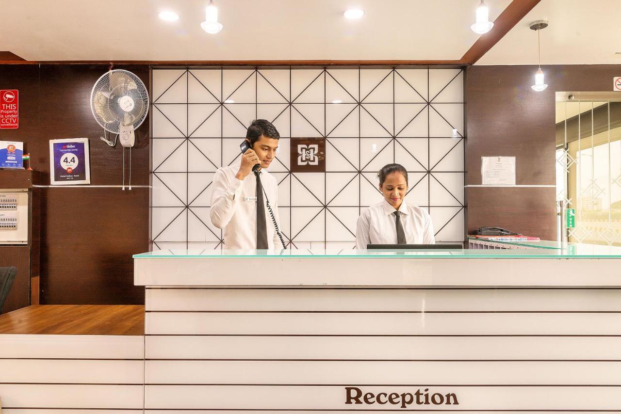 Hotel Satkar Surat Buitenkant foto